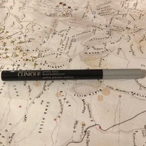 5/$25 Clinique Pretty Easy Liner